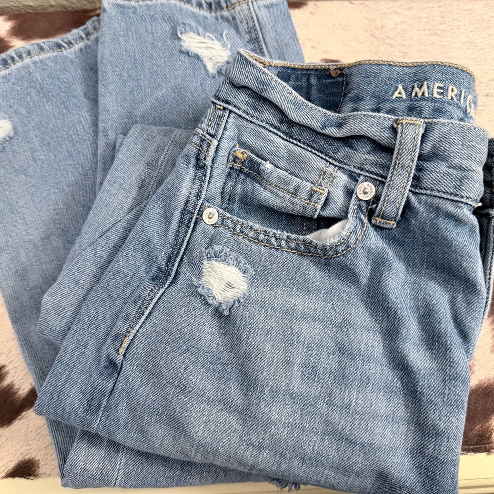 American Eagle Outfitters Light Blue Boyfriend Jeans